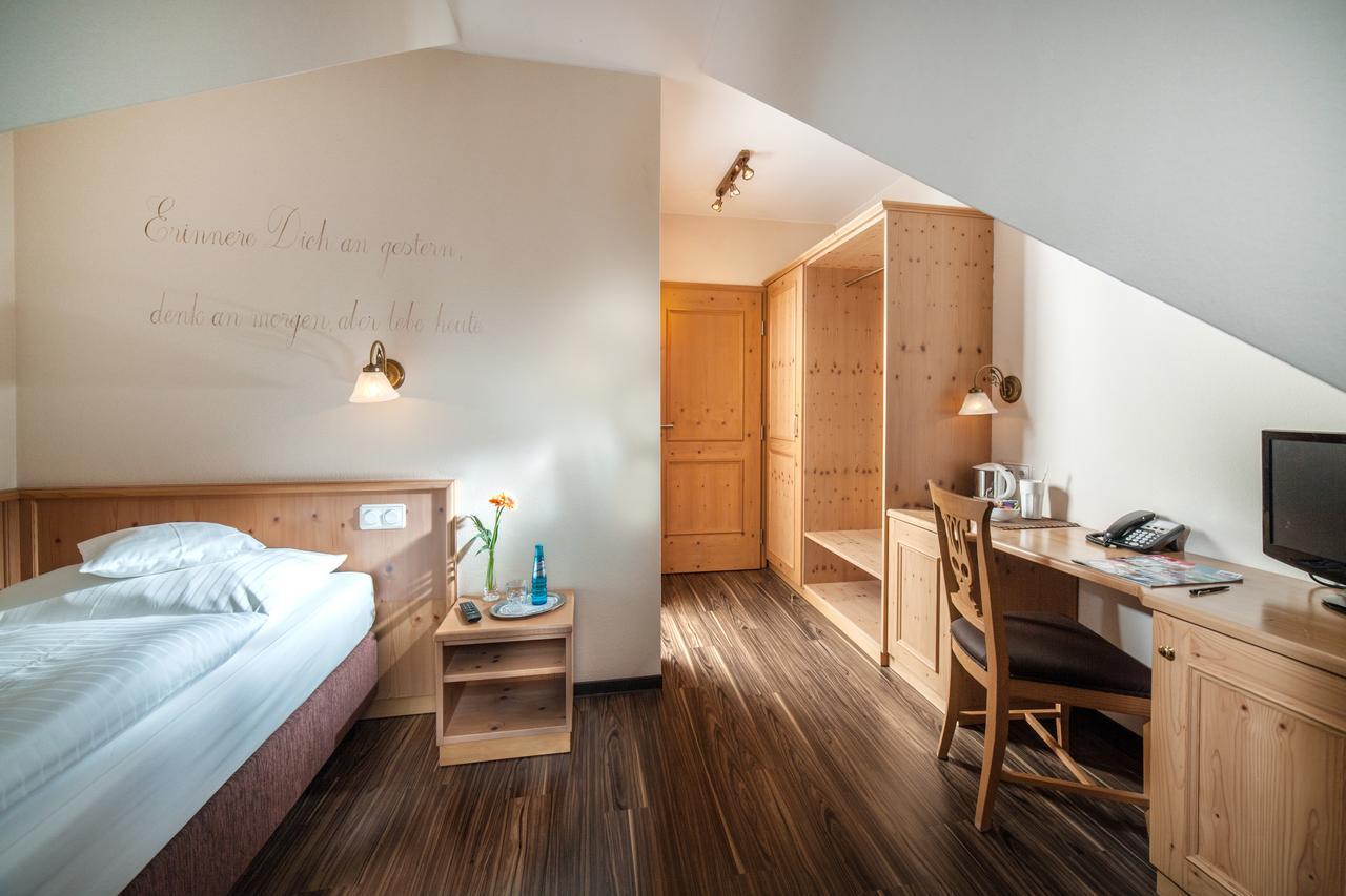 Kirchheim bei Muenchen Hotel Eschenhof מראה חיצוני תמונה